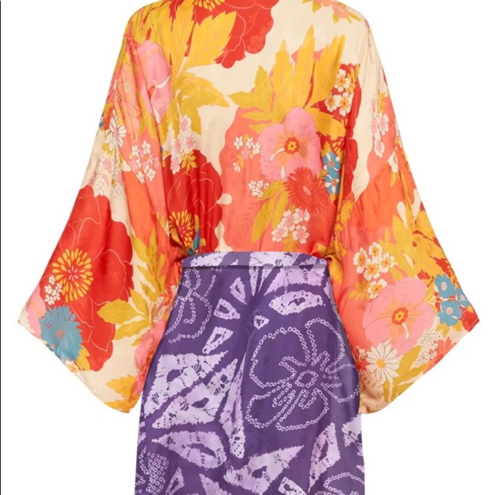 Tyler Short Robe - Picture 7 of 8